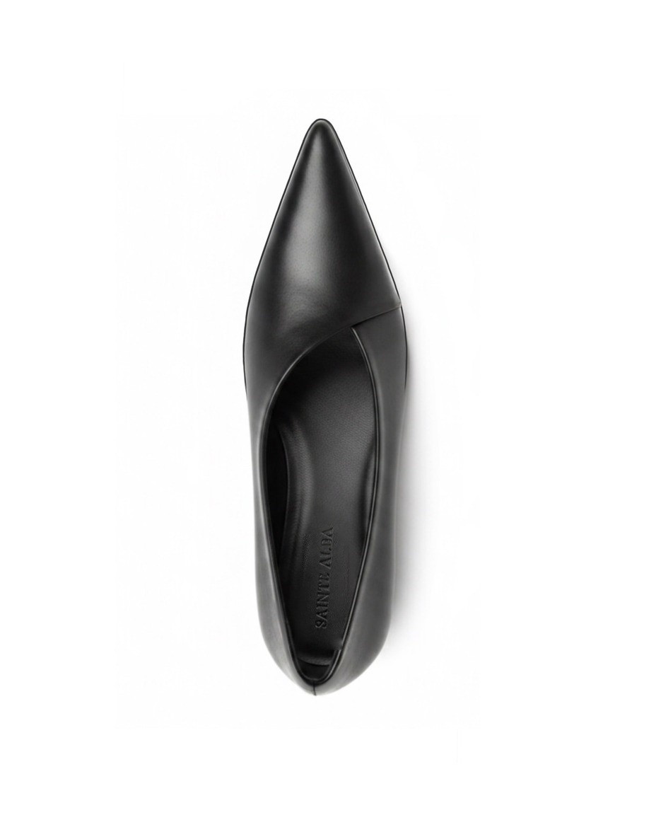 The Pointed Flat in black leather, bird's eye view